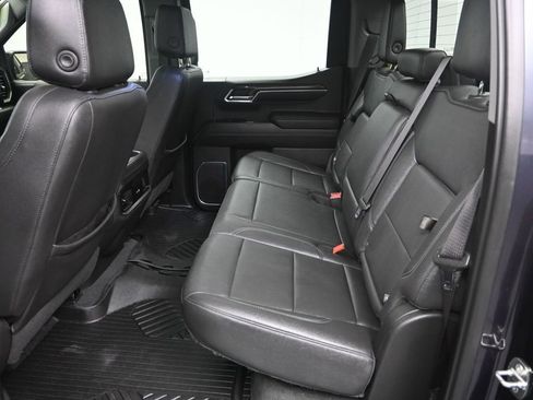 Used 2024 Chevrolet Silverado 1500 LT Trail Boss w/ LT Trail Boss Premium Package image 32