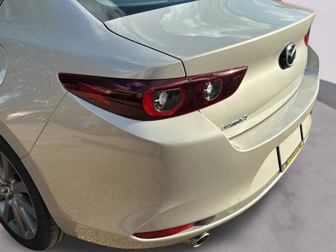 Used 2025 MAZDA MAZDA3 s image 41