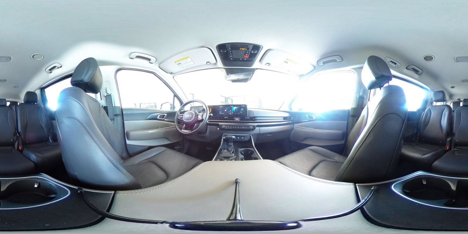Used 2026 Kia Carnival FWD image 44
