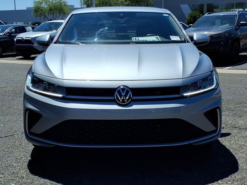 Certified 2025 Volkswagen Jetta SE FWD image 2