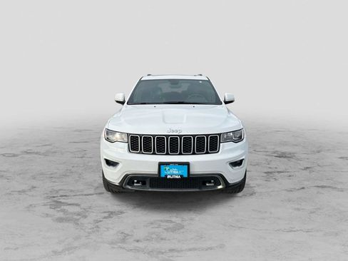 Certified 2018 Jeep Grand Cherokee Limited image 3