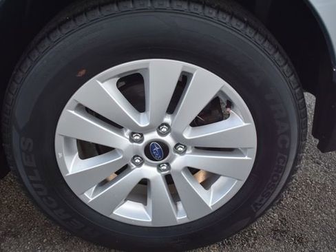 Used 2019 Subaru Outback 2.5i Premium image 43