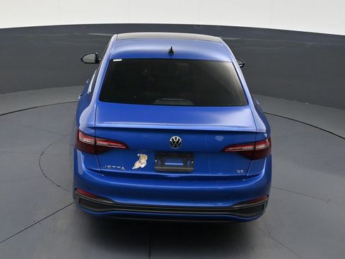 Used 2023 Volkswagen Jetta SE w/ Panoramic Sunroof Package FWD image 15