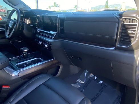 Used 2022 GMC Sierra 1500 SLT w/ SLT Premium Plus Package image 15