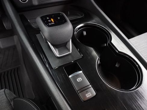 Certified 2023 Nissan Rogue SV image 18