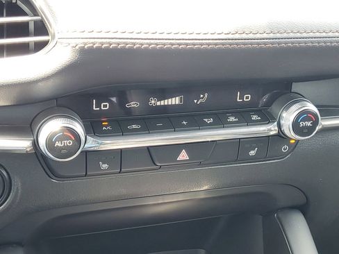 Used 2025 MAZDA MAZDA3 s FWD image 25