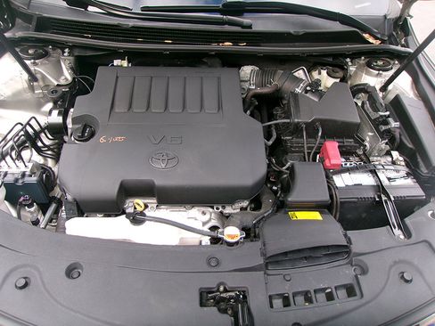 Used 2015 Toyota Avalon XLE image 8