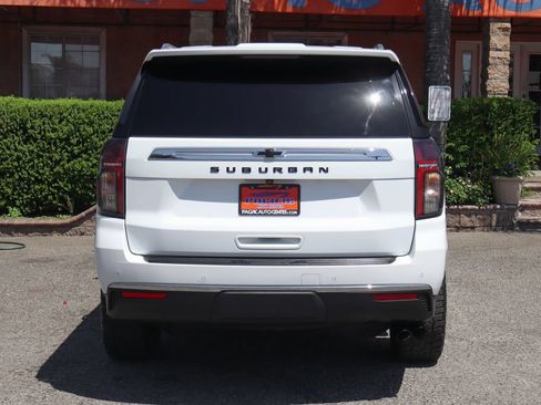 Used 2021 Chevrolet Suburban LT RWD image 7