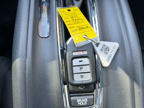 Used 2017 Honda HR-V EX image 35