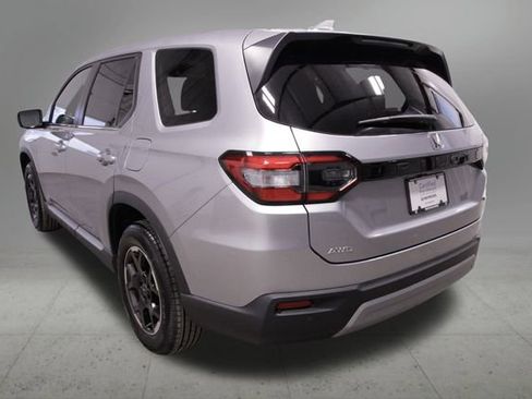 Certified 2025 Honda Pilot EX-L image 4
