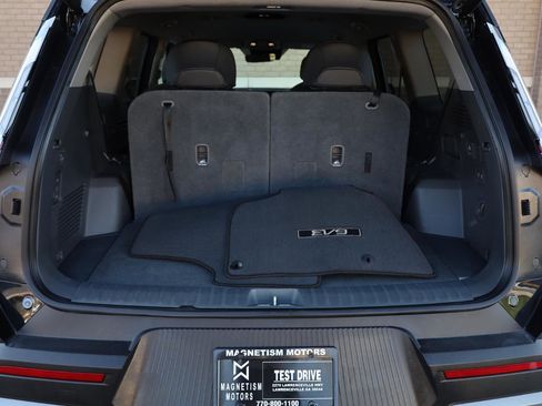 Used 2024 Kia EV9 Light Long Range image 11