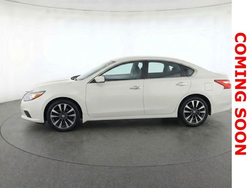 Used 2016 Nissan Altima 2.5 SR FWD image 8
