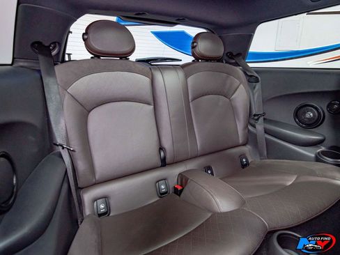 Used 2017 MINI Cooper S image 19