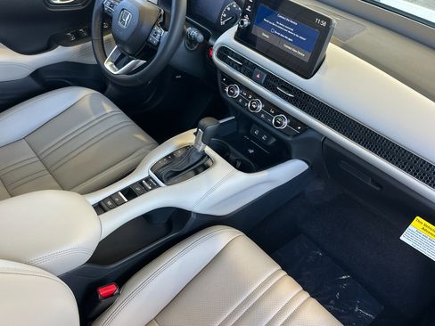 New 2026 Honda HR-V EX-L image 17