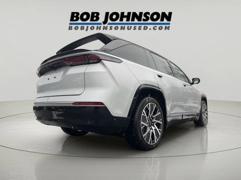 Used 2025 Jeep Wagoneer S Limited image 7