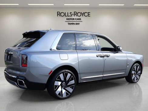 New 2026 Rolls-Royce Cullinan AWD/4WD image 2