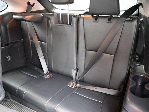 Used 2023 Toyota Highlander XLE AWD/4WD image 20