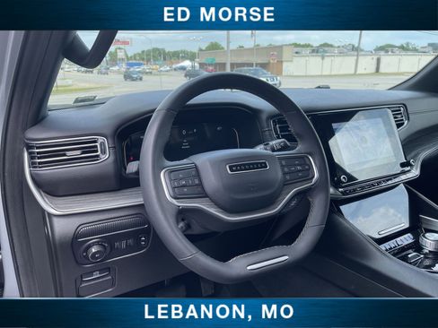 Used 2024 Jeep Wagoneer L Series II w/ Flexible Seating Group AWD/4WD image 33