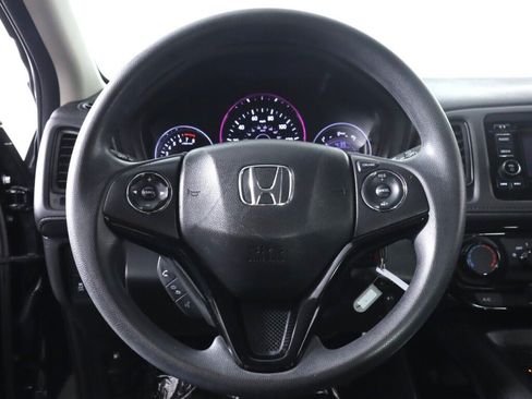 Used 2020 Honda HR-V LX image 11