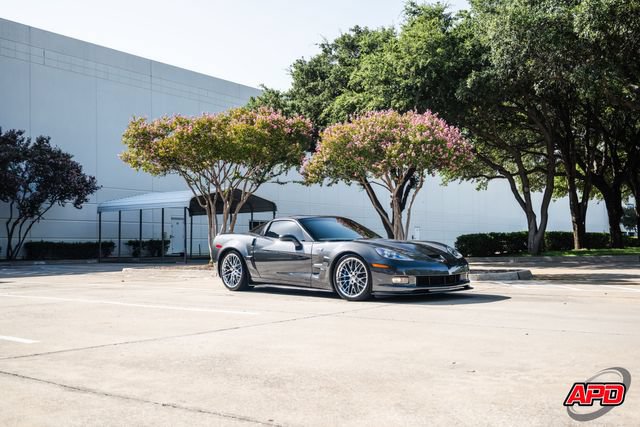 Used 2009 Chevrolet Corvette ZR1 w/ Preferred Equipment Group RWD image 18