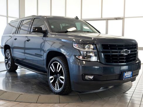 Used 2020 Chevrolet Suburban Premier AWD/4WD image 2
