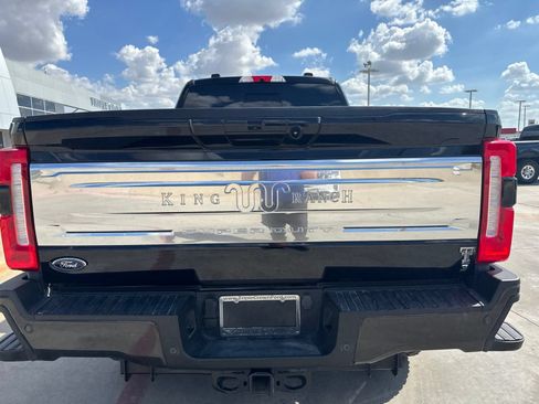 Certified 2025 Ford F250 King Ranch w/ Tremor Off-Road Package AWD/4WD image 4