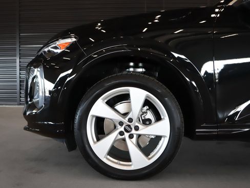 New 2025 Audi Q5 Premium Plus image 5