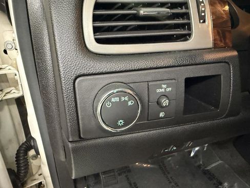 Used 2012 GMC Yukon XL Denali image 15