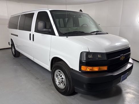 Used 2023 Chevrolet Express 3500 LS RWD image 2