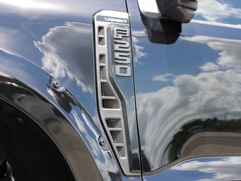 Used 2024 Ford F250 Lariat w/ Lariat Ultimate Package AWD/4WD image 23