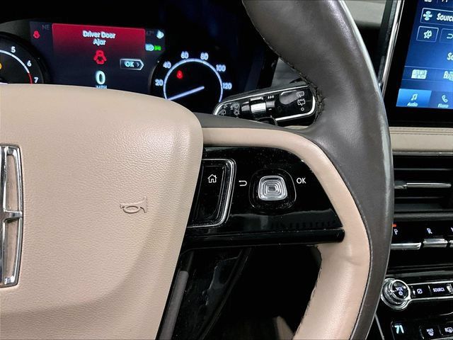 Used 2020 Lincoln Corsair AWD w/ Premium Package image 18