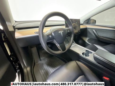 Used 2023 Tesla Model Y 2WD image 12