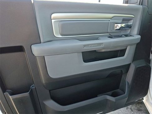 Used 2018 RAM 1500 Express image 12