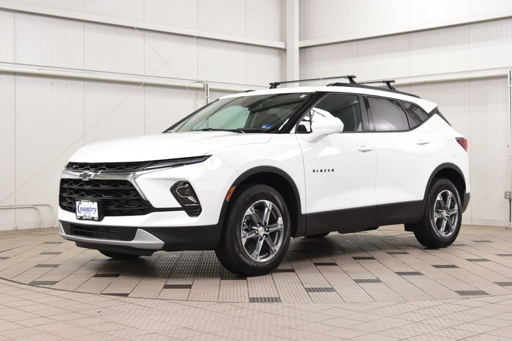 New 2026 Chevrolet Blazer LT w/ Convenience Package AWD/4WD image 3