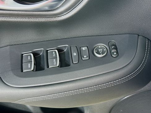 Certified 2024 Honda HR-V EX-L image 20