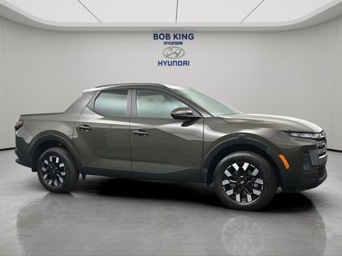New 2026 Hyundai Santa Cruz SEL FWD image 2