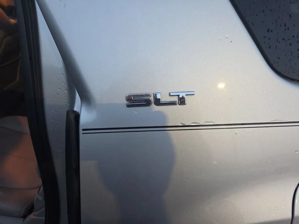 Used 2012 GMC Acadia SLT w/ LPO, 'HIT The Road' Package FWD image 20