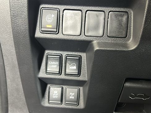 Used 2023 Nissan Frontier PRO-4X w/ Technology Package AWD/4WD image 21