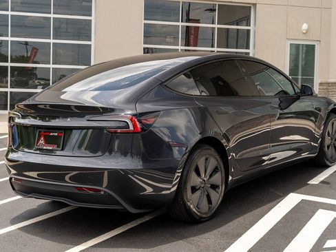 Used 2025 Tesla Model 3 RWD image 11