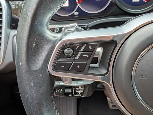 Certified 2023 Porsche Cayenne GTS AWD/4WD image 8