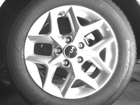 Used 2025 Kia Soul LX w/ LX Technology Package FWD image 11