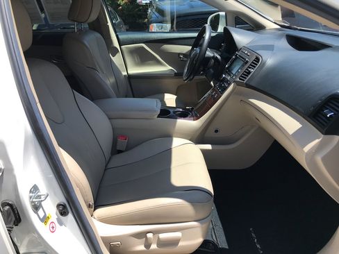 Used 2015 Toyota Venza XLE FWD image 27