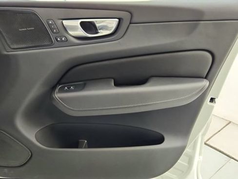 Used 2023 Volvo XC60 B5 Ultimate FWD image 38