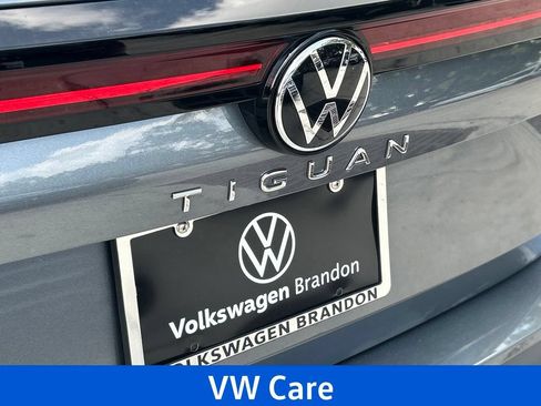 Certified 2026 Volkswagen Tiguan SE FWD image 32