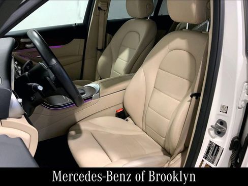 Used 2022 Mercedes-Benz GLC 300 4MATIC image 10