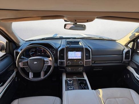 Used 2019 Ford Expedition Platinum image 11