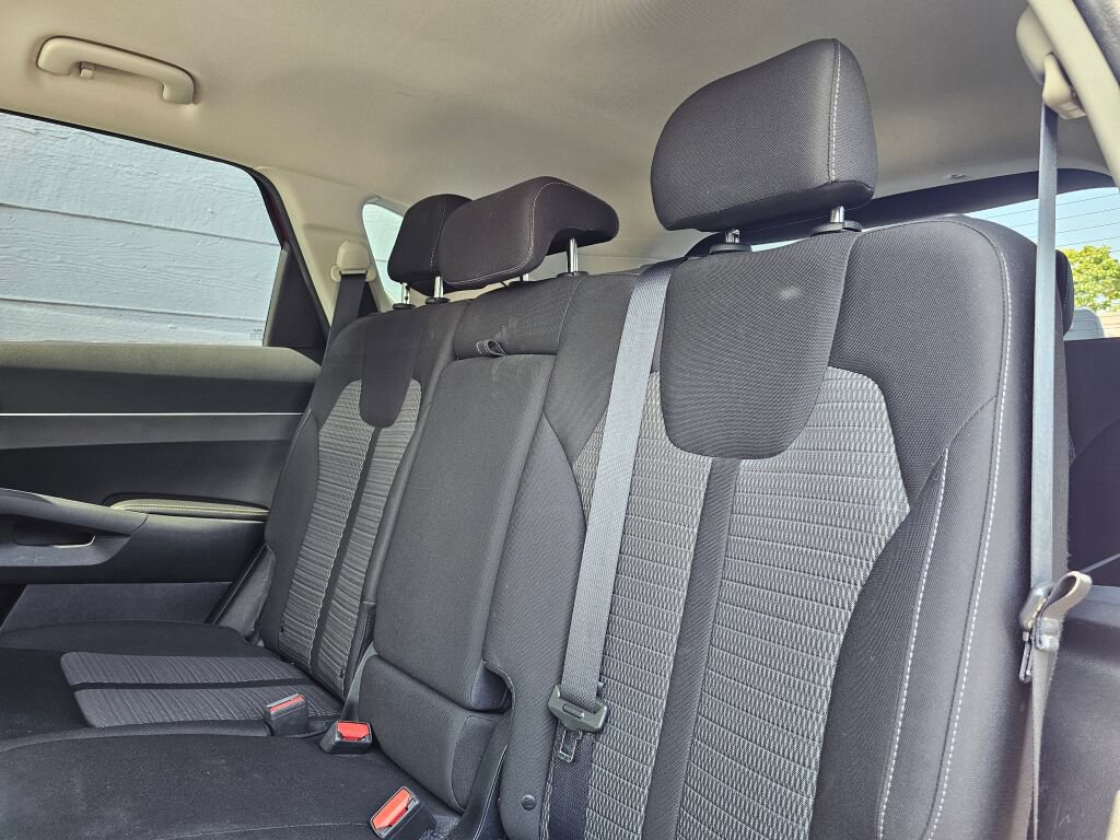 Used 2022 Kia Sorento LX AWD/4WD image 17