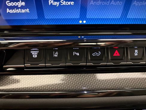 New 2026 Chevrolet Silverado 2500 ZR2 AWD/4WD image 15