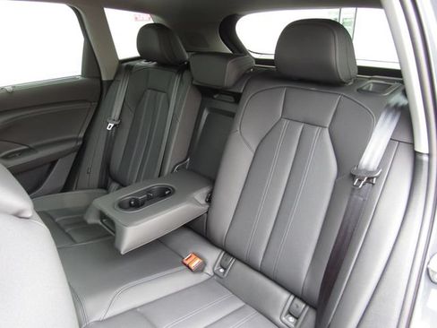 Used 2025 Audi Q6 e-tron Prestige AWD/4WD image 18
