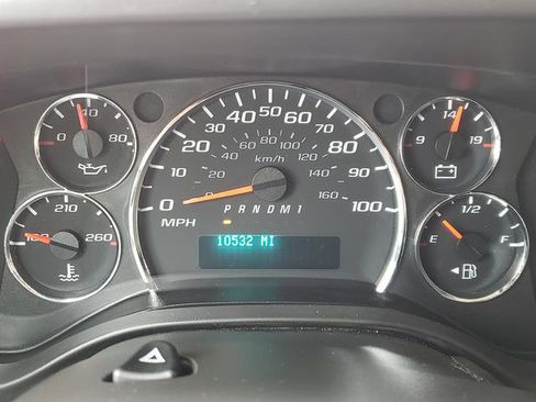 Used 2018 Chevrolet Express 2500 w/ Driver Convenience Package RWD image 24